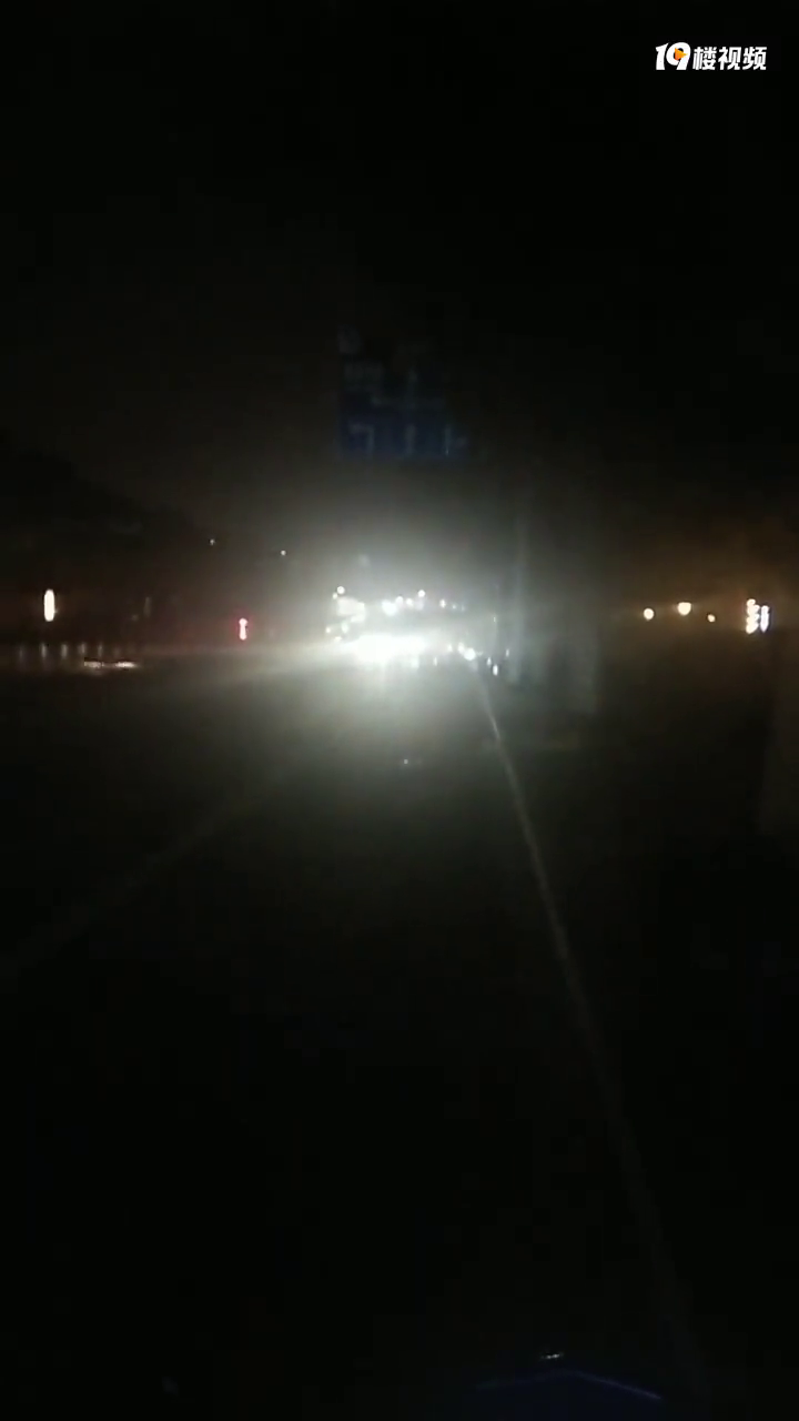 ��ը�����Ͽ�����������������Զ��� ��ֱ��ײ��������