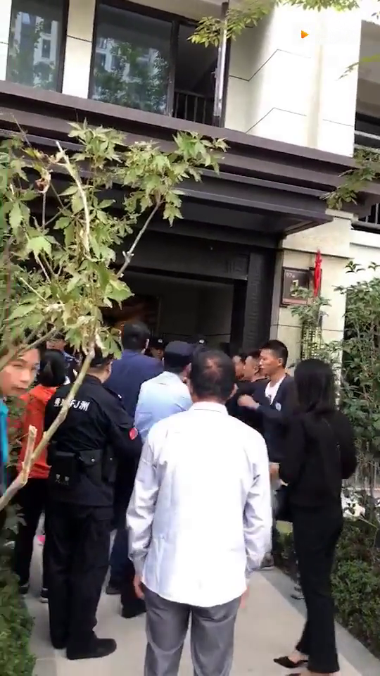 �ع⣡����ĳС����Υ���ֳ���ҵ������ҵ������