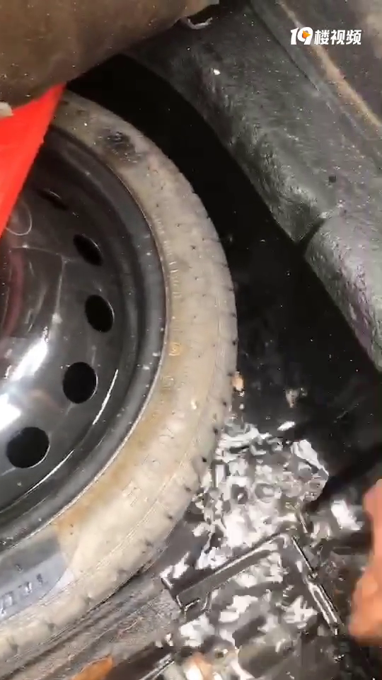 ��ĳ4S������ˮ�����޺��ֳ��ڻ����ڴ�����ˮ