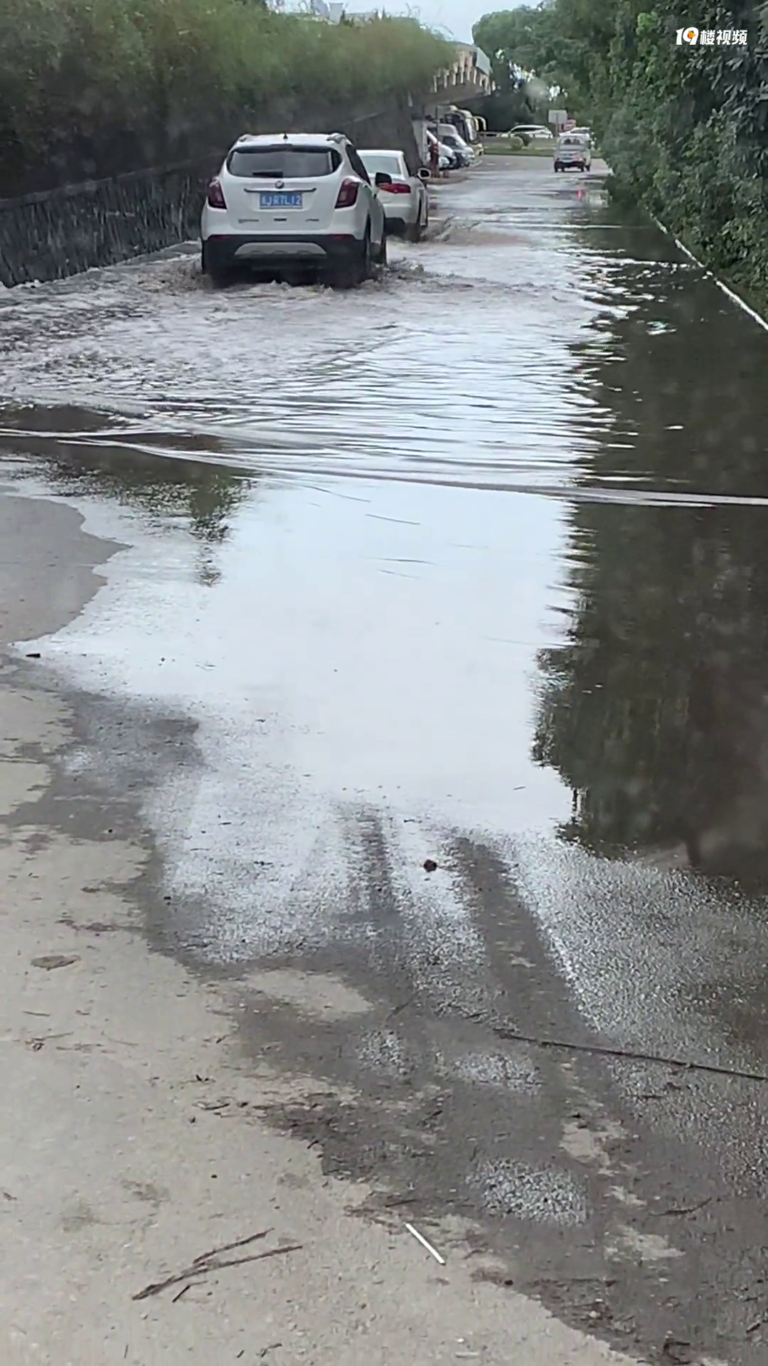 �����µ�����컹��ô���ˮ