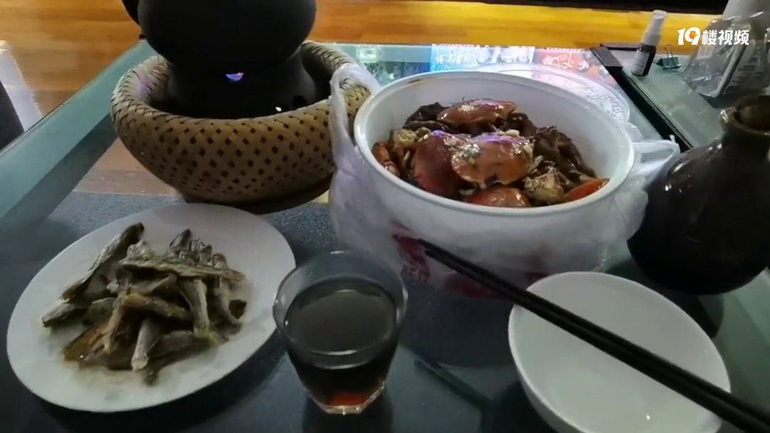 ����ǰ�Ѹ������붬����һ���Ǿ� ϣ�������������