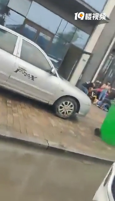 �ף������������Сվ���𣿲��óԴ���������һ��