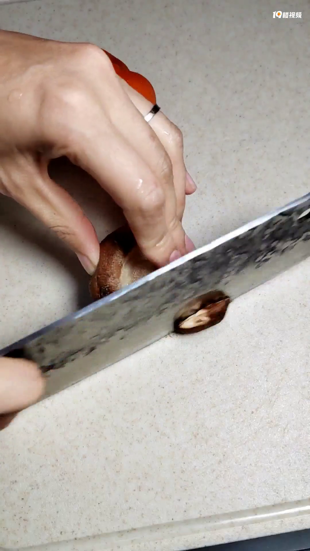 �Բ��ֵĵͿ�α����