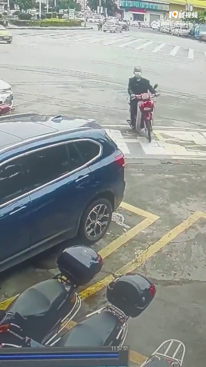 ������Ħ��ˤ��ײ����������Ҫҽҩ�ѣ���������Ը��е�