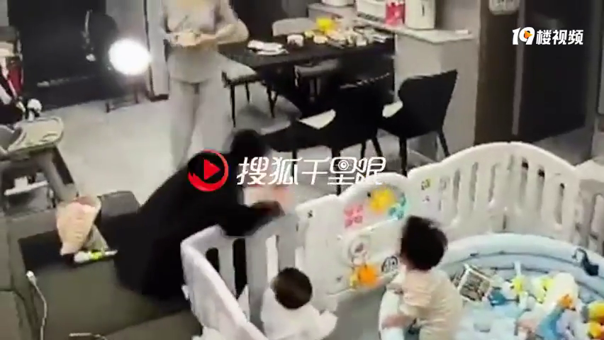 �գ�Ů���������躣ķ���˷�40��Ȼ�