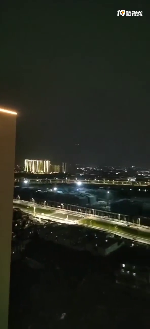 �ĺ��ϳ�ҹ�����ˣ���ʳ���Ѿ����ͣ�δ������