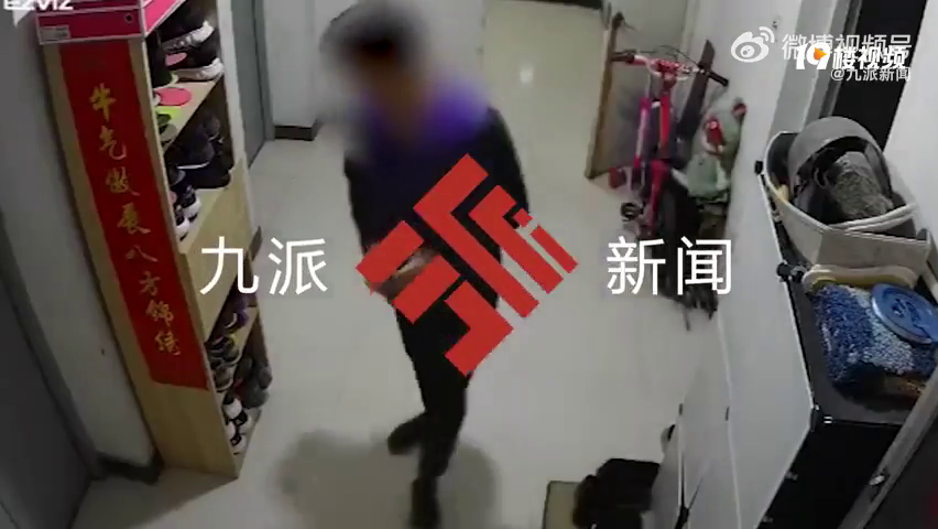 ����ع⣡����һ���Ӷ���ھ�����ſ���ŮЬ��