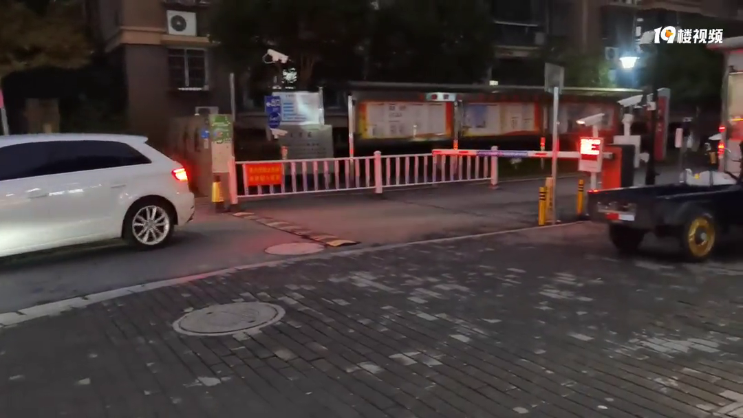 ĳС��2010�꽻���ģ���·ֻ��һ�������ڣ�����զ��Ƶģ�