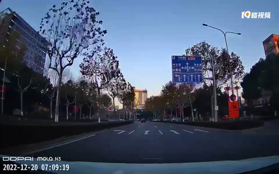 �����ϱ�Ů˾�������ˣ����Ǽ���ת��һ���ӿ�����������