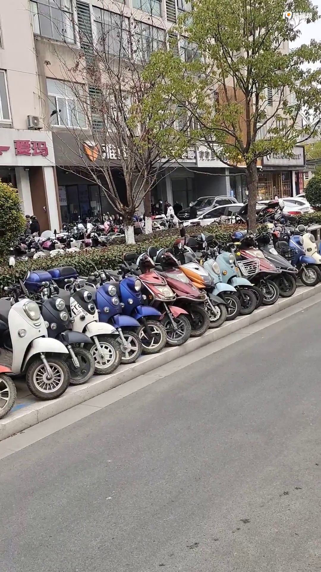 1���¹���������ʼ�����ĵ��˳����б����ĵ�ƿ���羰��