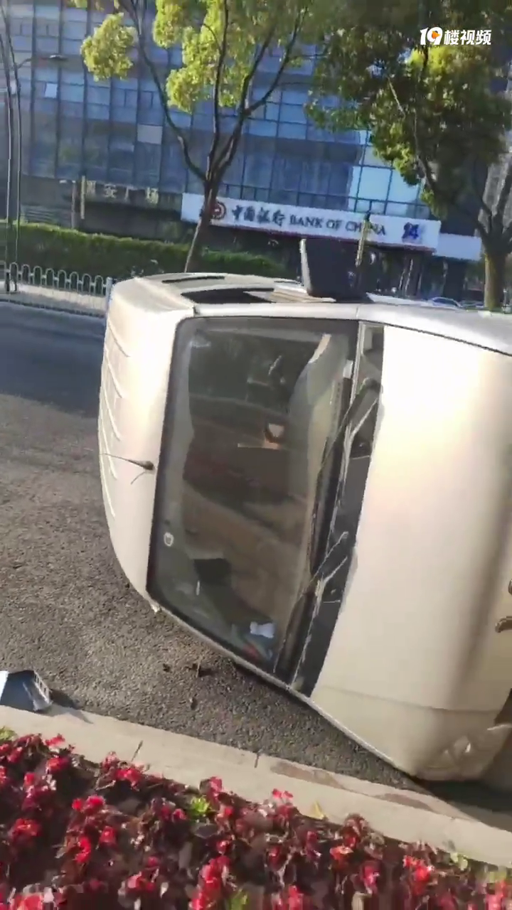 ���˽�ͷ���֡�ɧ�����������񳵣�������������ӡ�