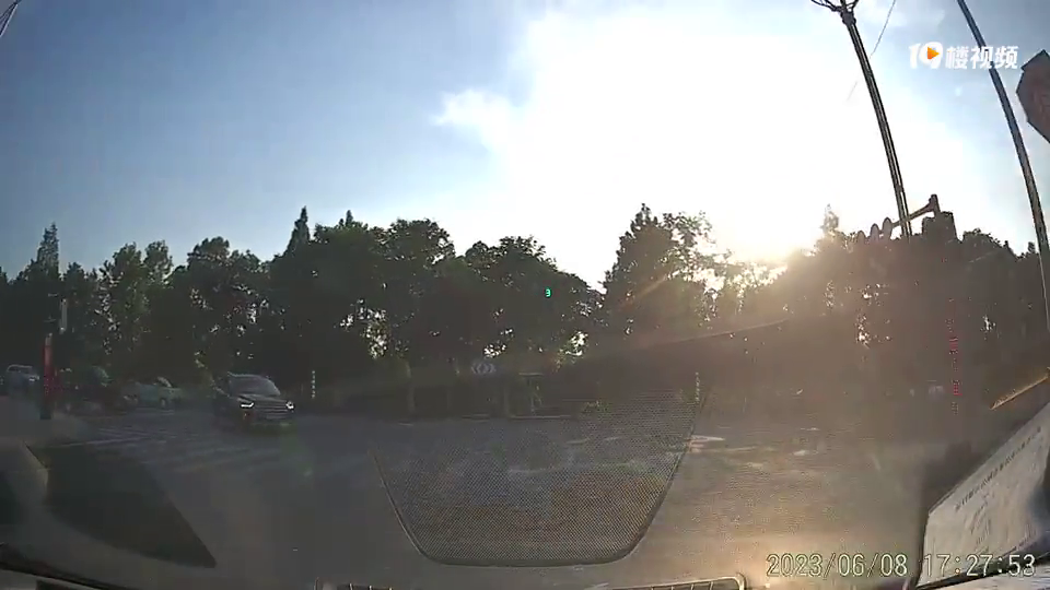 �ĸ���Ƶ�����˵˵������Ȫ·��û�б�Ҫ����̵ƣ�