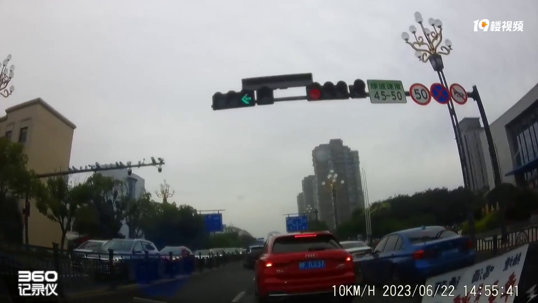 ���󴳱��˼ҿ����ˣ���������ơ����α�����Ƶ��Ҷ��Ų���·��