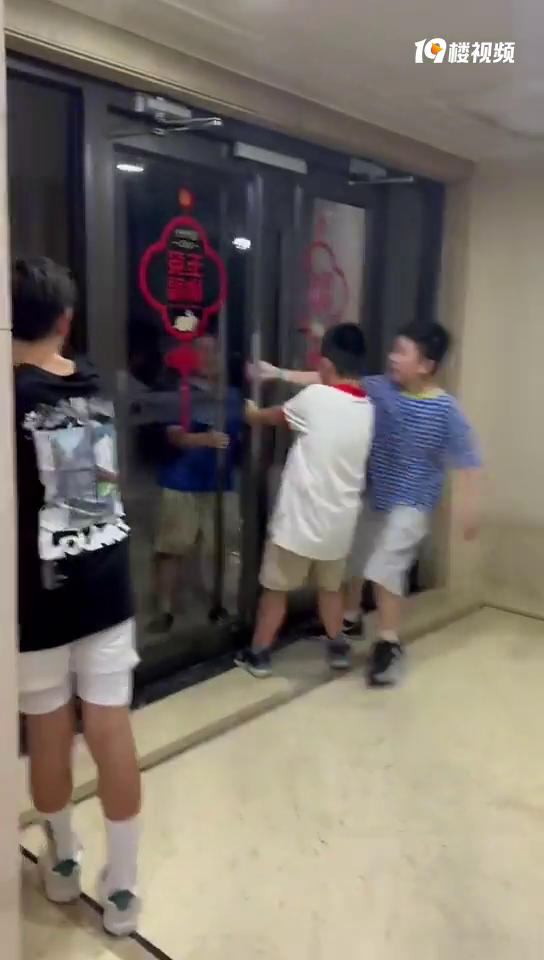 ����С���������ܺ����𣿷��ҡ������� �����������ǵ�ս����