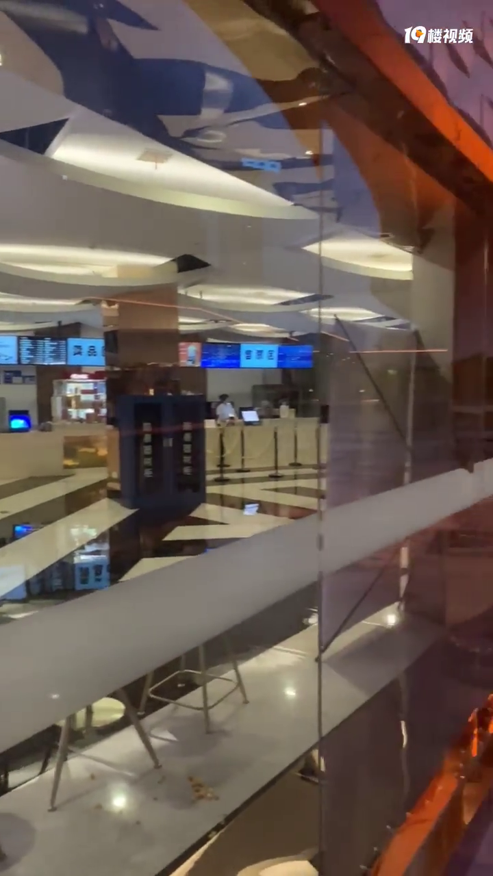 ��Ϧ����û�˵ĵ�ӰԺ ȫ���˹��ƾ���һ���˰ɣ�