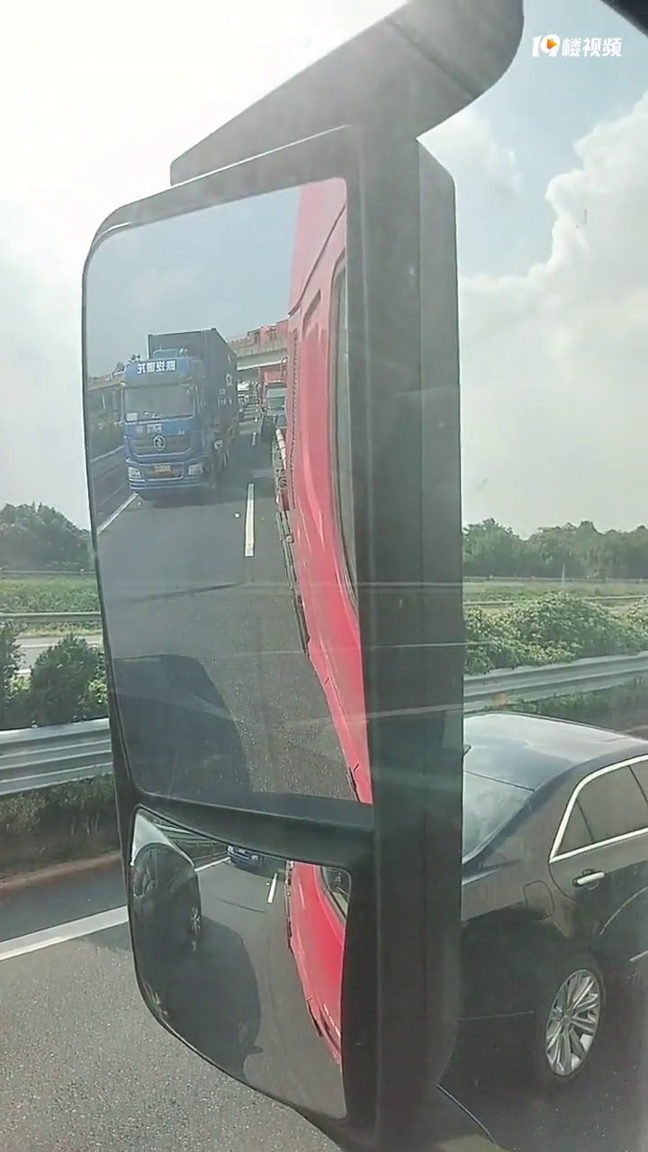 ��û��ʼ�ż٣����˸����Ͼ��Ѿ��������ˣ�