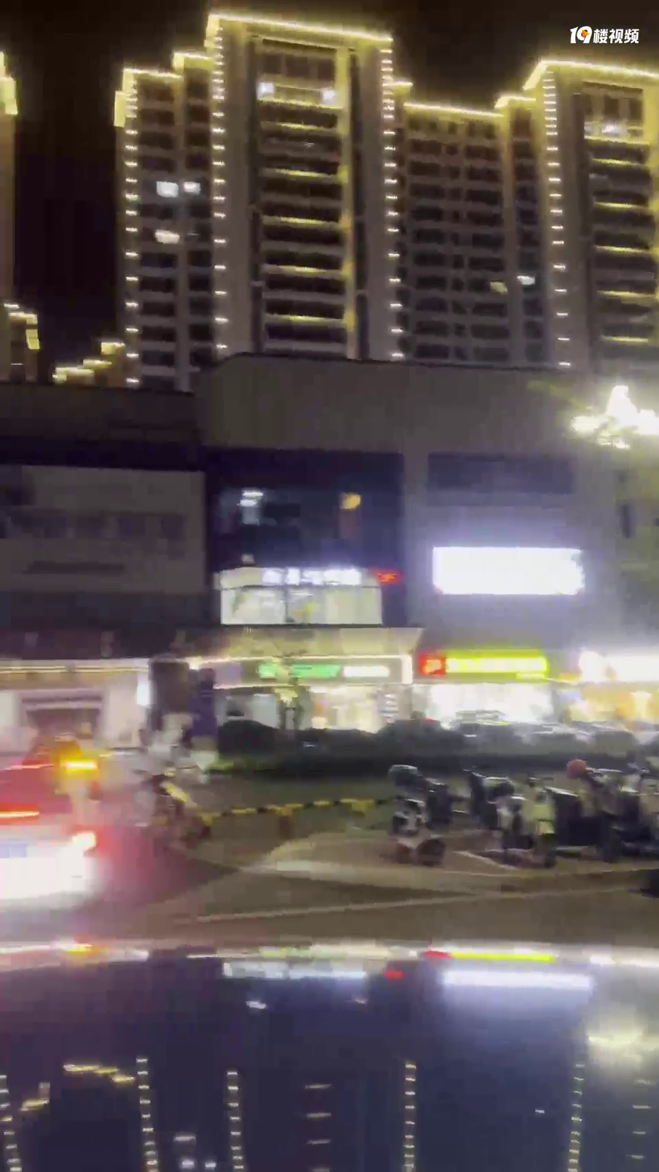 ���۸��᡿�������⻹��ɽķ����û���⣿