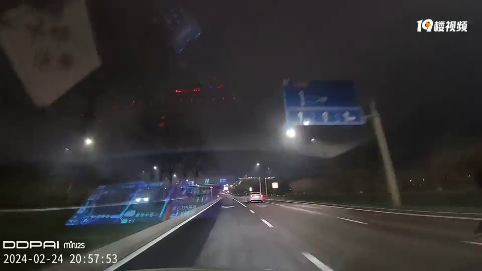 ��F���Դ���̵�ǿ�б���������ǰ�棡�̵Ƶ���ʱ�˲��ߡ�