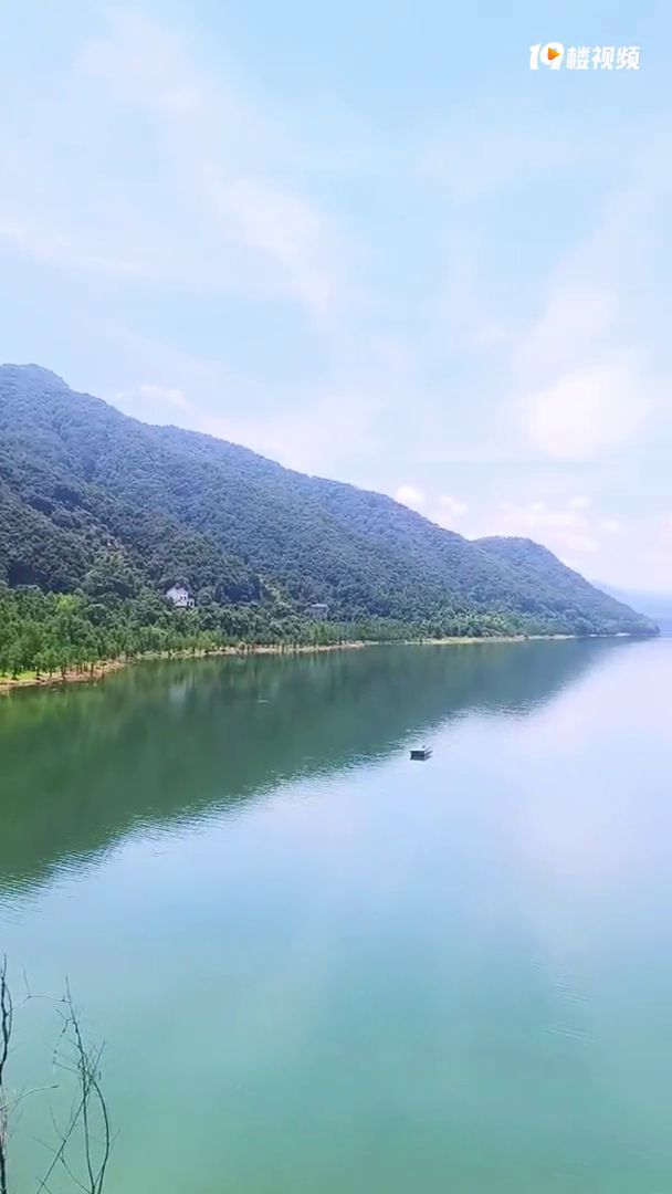 ̨�ݵĴ�ˮ�ף������ĳ�̶ˮ