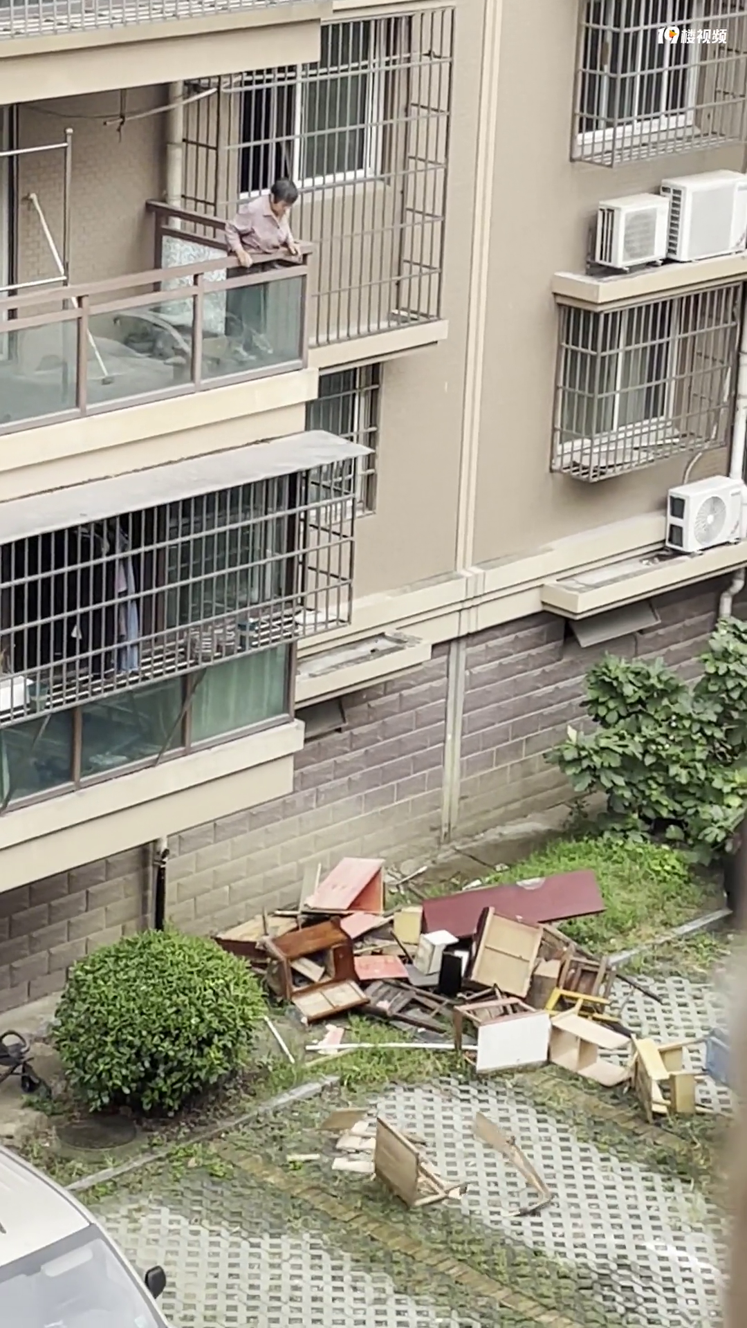 ��¥��߿������𣿴������˰����Сʱ�ˣ�����������Ҳ������