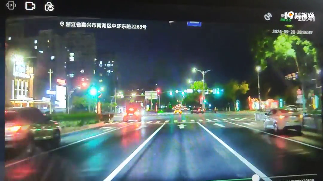 ȫ����Ƶ�ع⣡����������ǰ���·�������ˣ�ͷҲ����ֱ����ƣ�