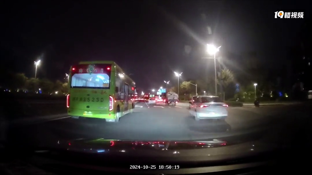 ˵�õİ�ȫ��ʻ�أ����˹������߷�ǿ�б�� �ٷ��ظ���Ǹ��