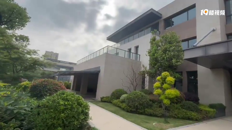 ����Χ�ۼ�����ǧ��ƽ�Ĵ��������˵��һ���Ѿ���װ����....