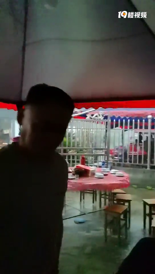 ˭����ô�������ӣ����������ϯ����籩�궼Ҫ���ˣ�