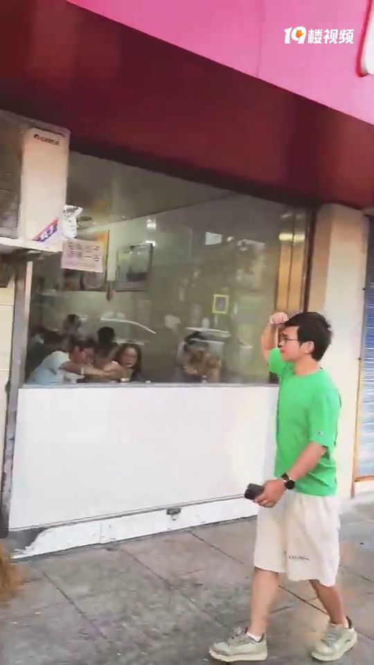 ���ο��ճ��������͵�����ˣ�����6��Ϳ�ʼ�Ŷ��ˡ�