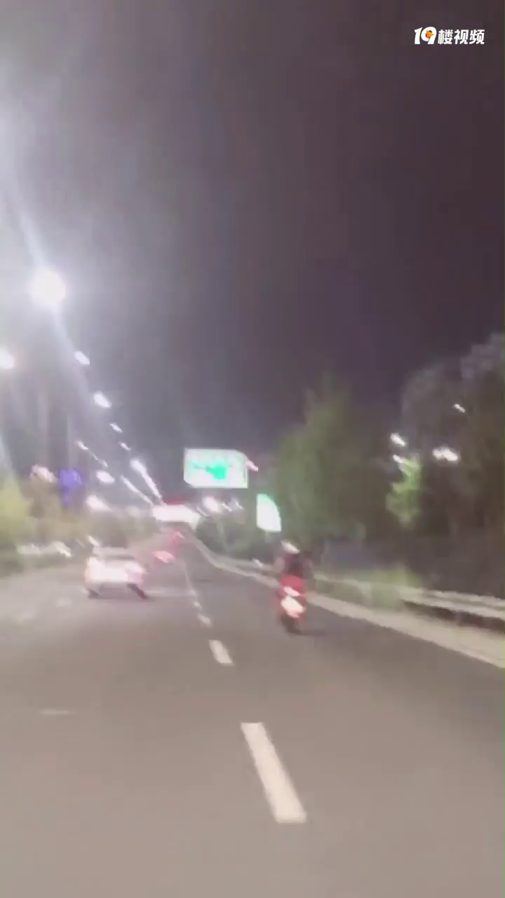 ���ʱ��ʱ�������ڻ�·����Ħ�к͵�¿����ʻ��