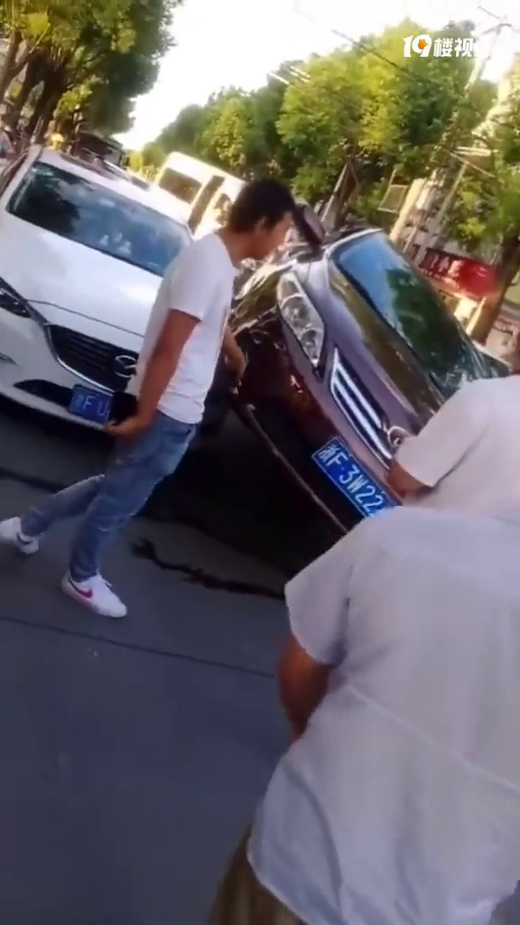 ���ֵ� �����治��ͣ������ ���������¹��������˵��е����ס�