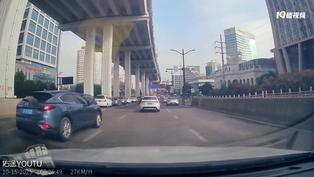 �������ƣ�Ҳ�����۾��۲죡������Ϊ�Լ���ţX��