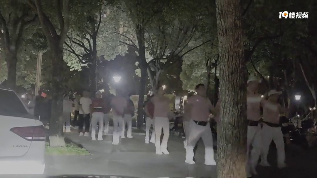 ����㳡�������߶�ռ����