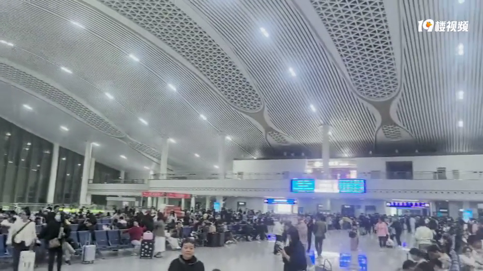 ����̨��վ�ö��ˣ�̨�ݵ�������ҹ����ȥ����