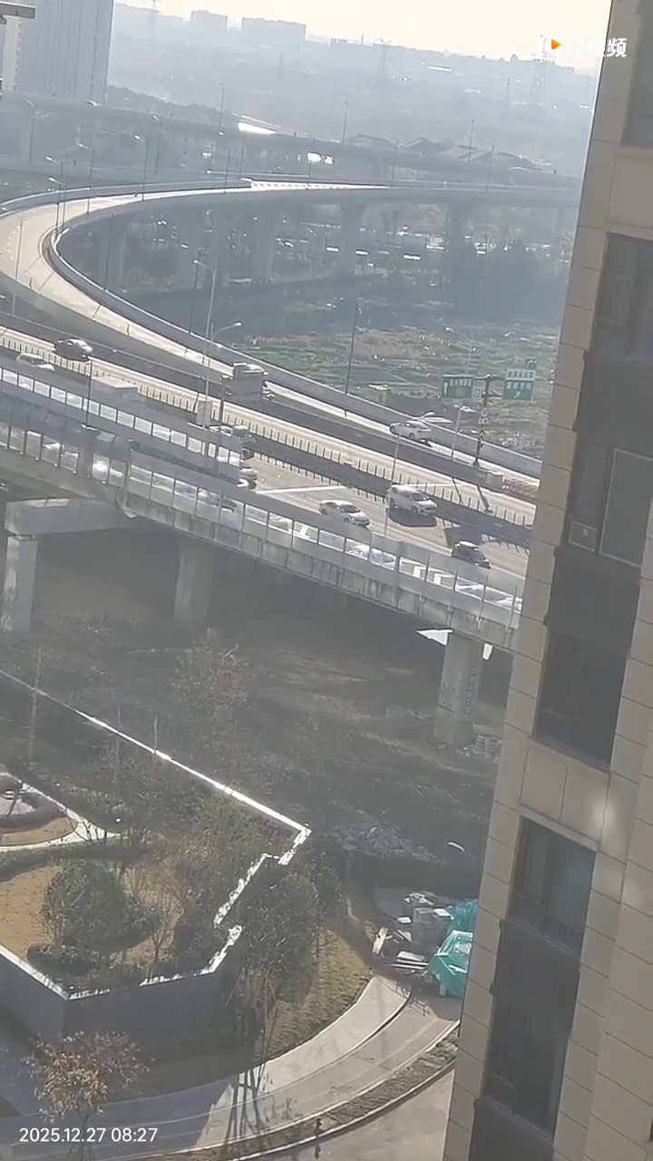 һ��ɽ�������ɽ��·��³���