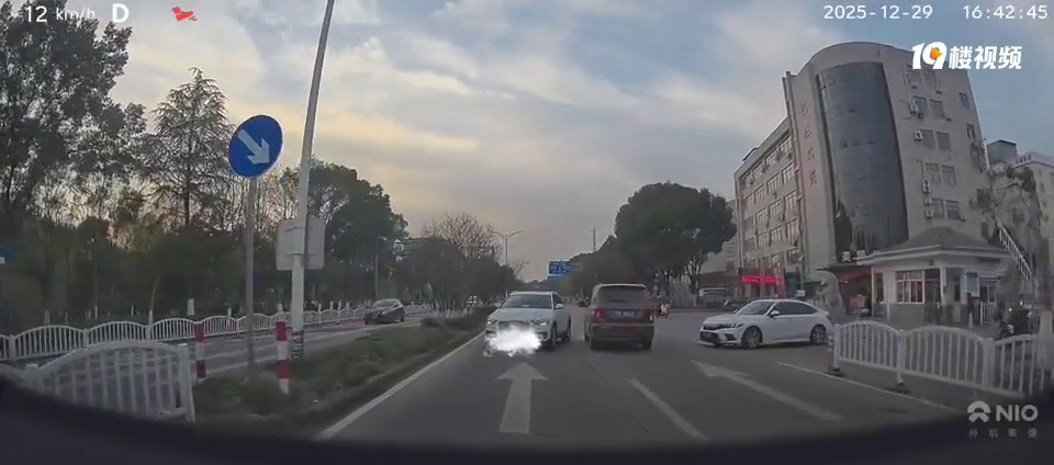 �����������һ�����ĳ����У������Ż��ˡ�