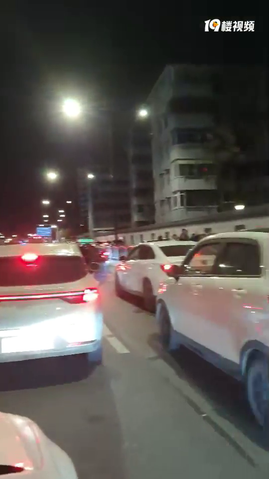 26��ĵ�һ���ͷ��Сʱ�����Ϻ���أ�����ȥ�������ĸо����