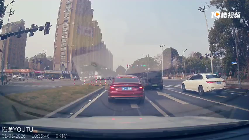 һ��·��ֱ���̵� ������ô���˲ţ�����·�Ͽ���������Ҫ�ǡ�