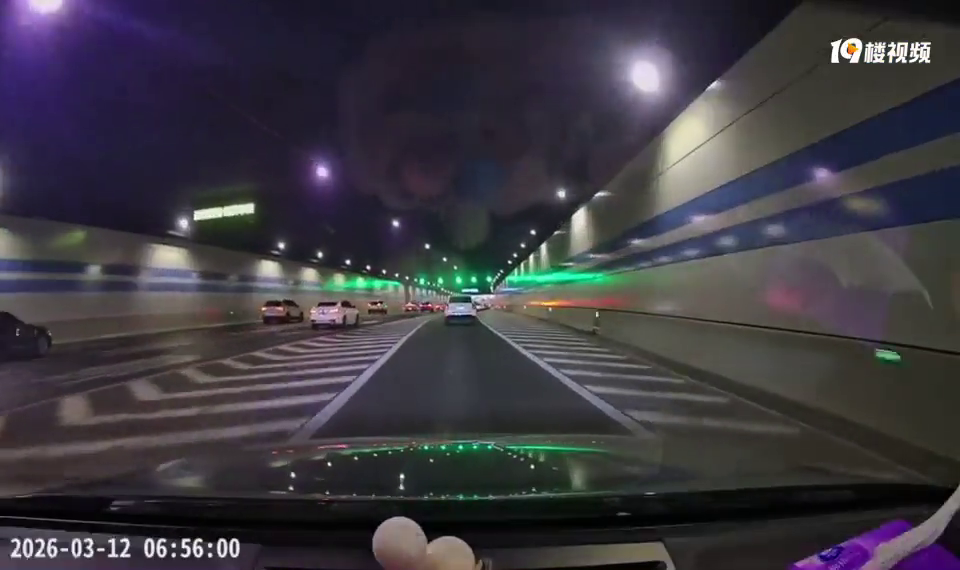 ���˿���·�����ĵ���������ͷ��������ʡ�͵ĵơ�