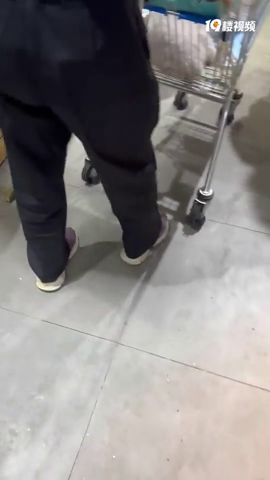 ������ô�๤����Ա ��Ȼû����ֹ��������Ϊ