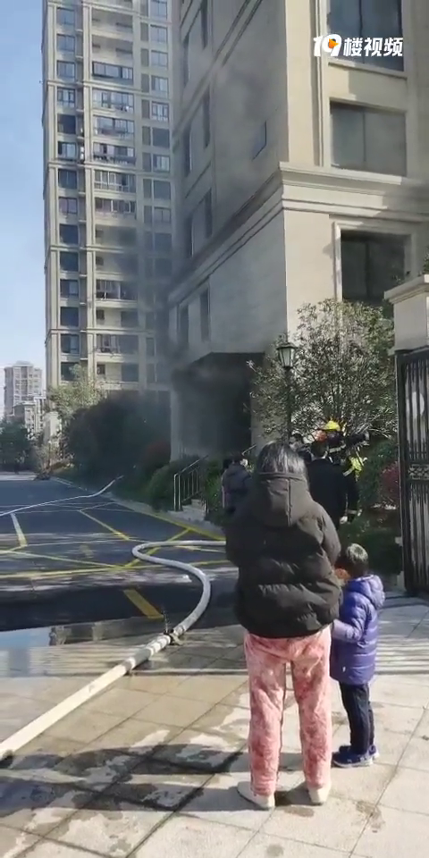 ͻ��������ĳ�����̰칫���Ż��ˣ����̲��ϣ������Ѿ����ˣ�