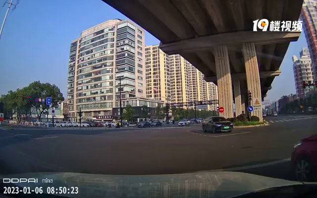 ���˽�ͷ����һ�����죡����һ��ƿ������Ʊ�ײ��������û�¡�