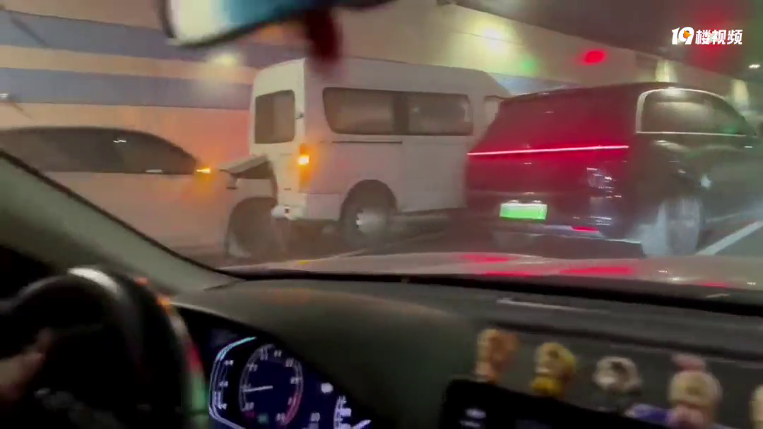 �³ɹ����������·�����������ü���׷β��һ����ȥ������˫����