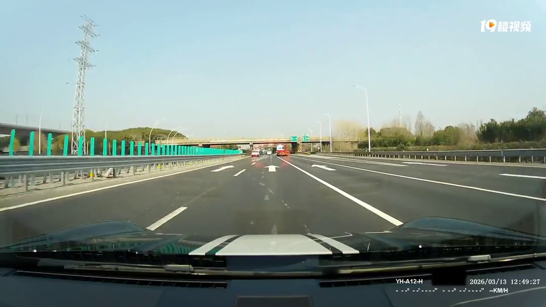 ���˸��ٳ���������10�黹��û���� �׳�ΪɶͻȻ���١�