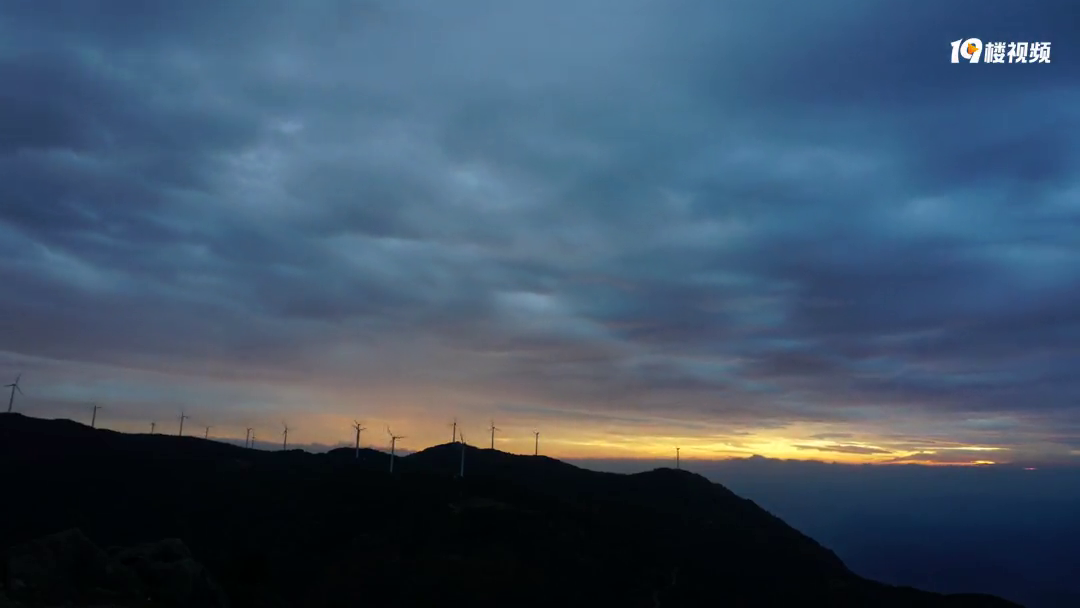 ����ɽ�ķ绨ѩ�£��������ƺ��ĵ�������