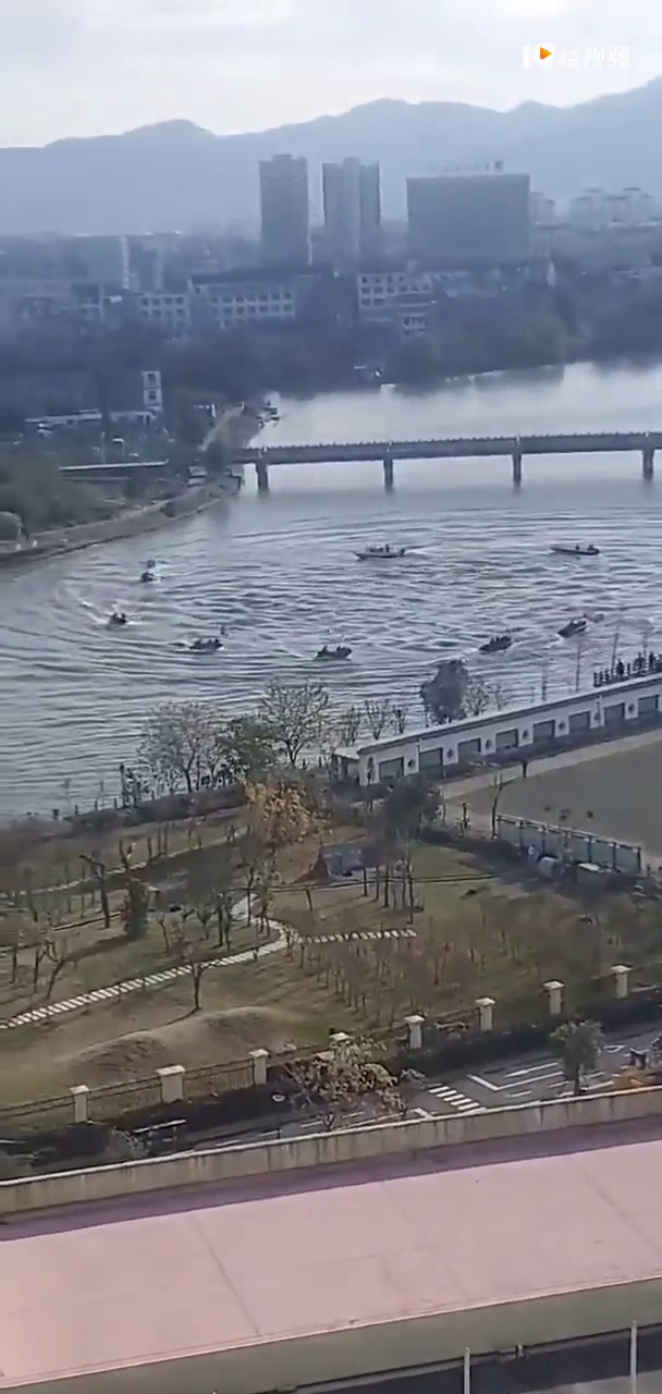 ��Ԯ��ˮ��������׳��