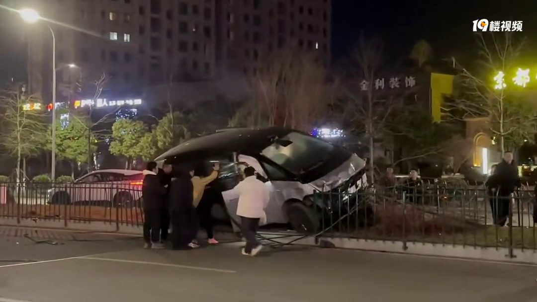 ������̩���������붯��ͷ���ϻ�̳