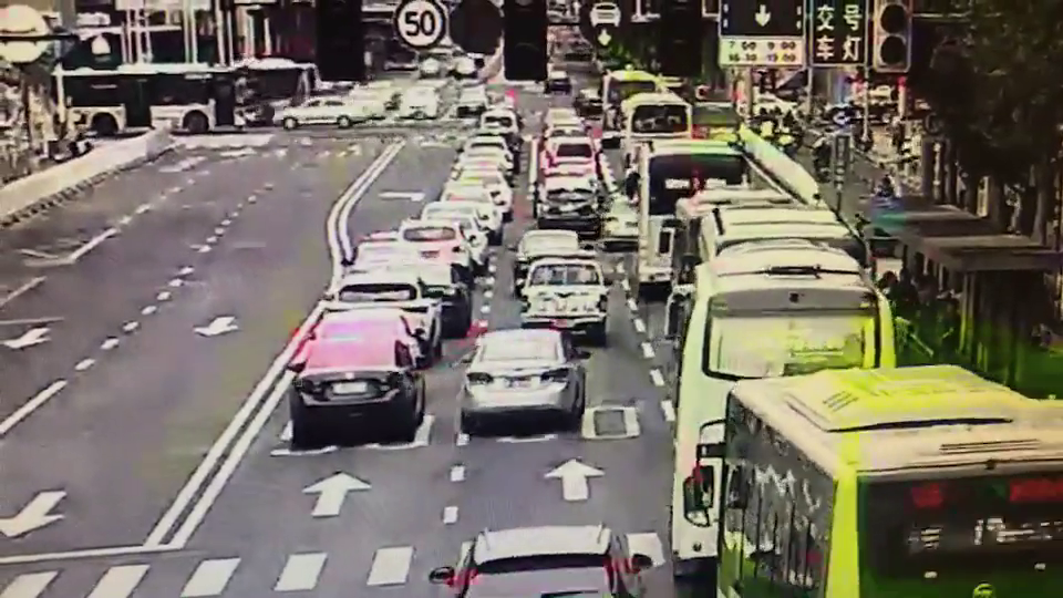 ����������ȴ�����˽�������ȫ���ֳ������Ƶ��¯ ��ת��