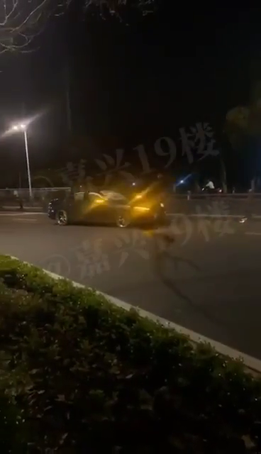 求证!听说平湖昨晚发生惨烈车祸,还把协警给撞没了?!