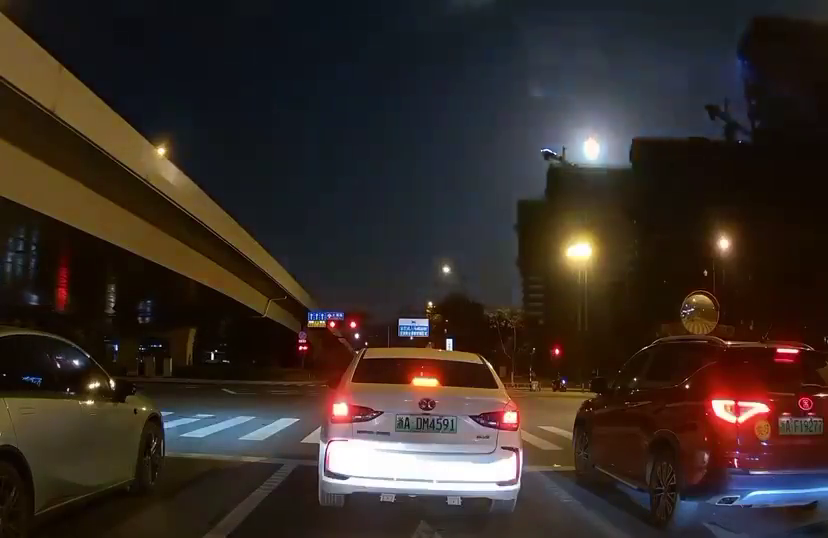 �������ϵĻ��򿴵����𣿺ö��˶��ĵ��ˣ�